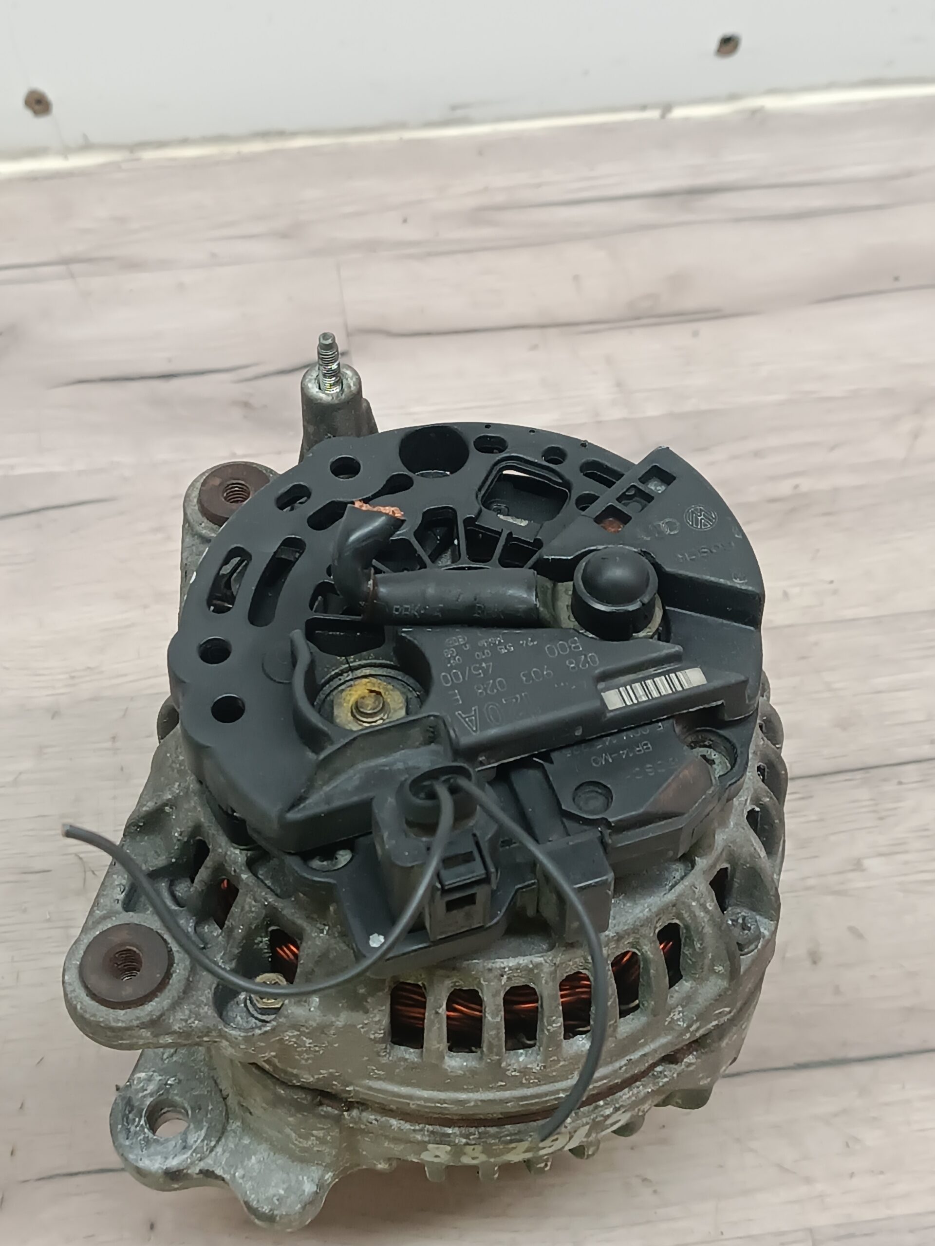 Lichtmaschine Audi A3 8l 1.8 028903028E - Image 2