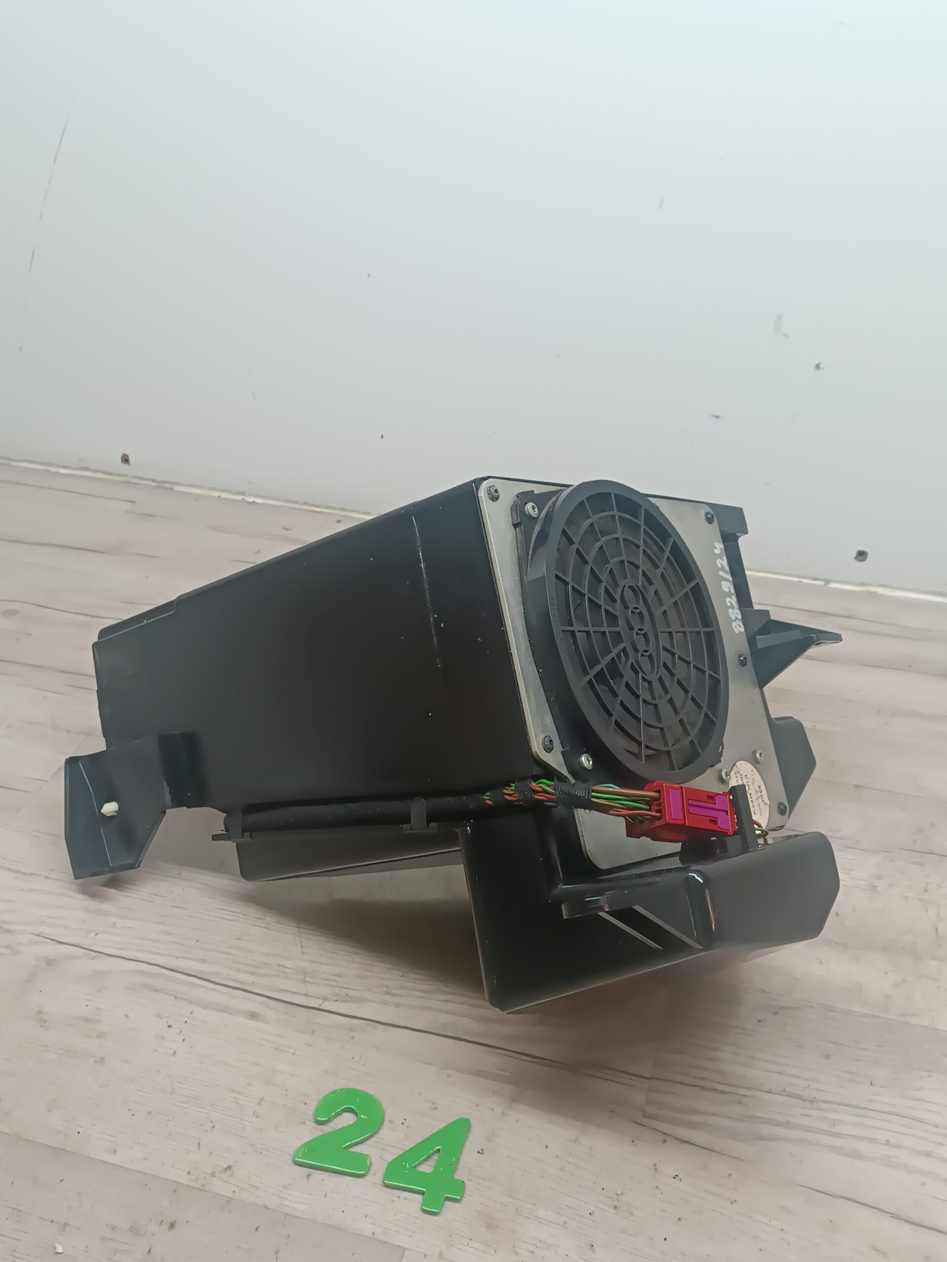 Subwoofer / Lautsprecher Audi A3 8l 1.8 8L0035381G - Image 6