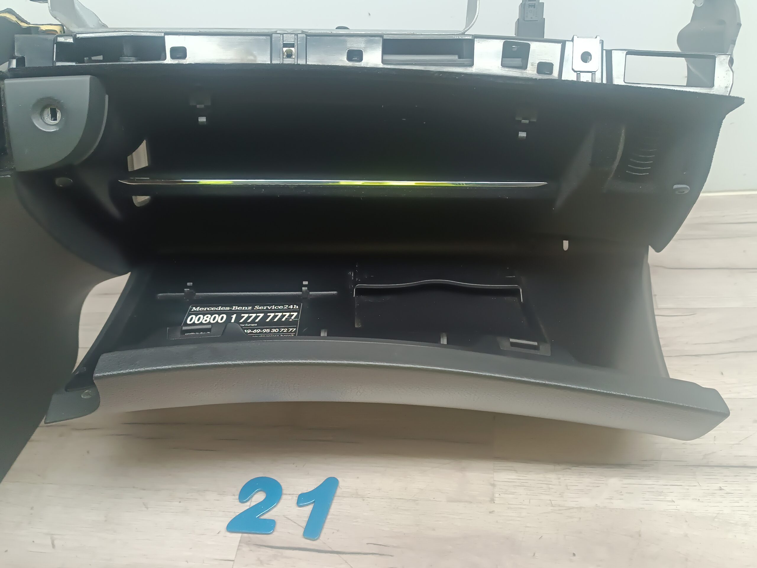 Handschuhfach Mercedes W211 E200 A2116901952 - Image 8