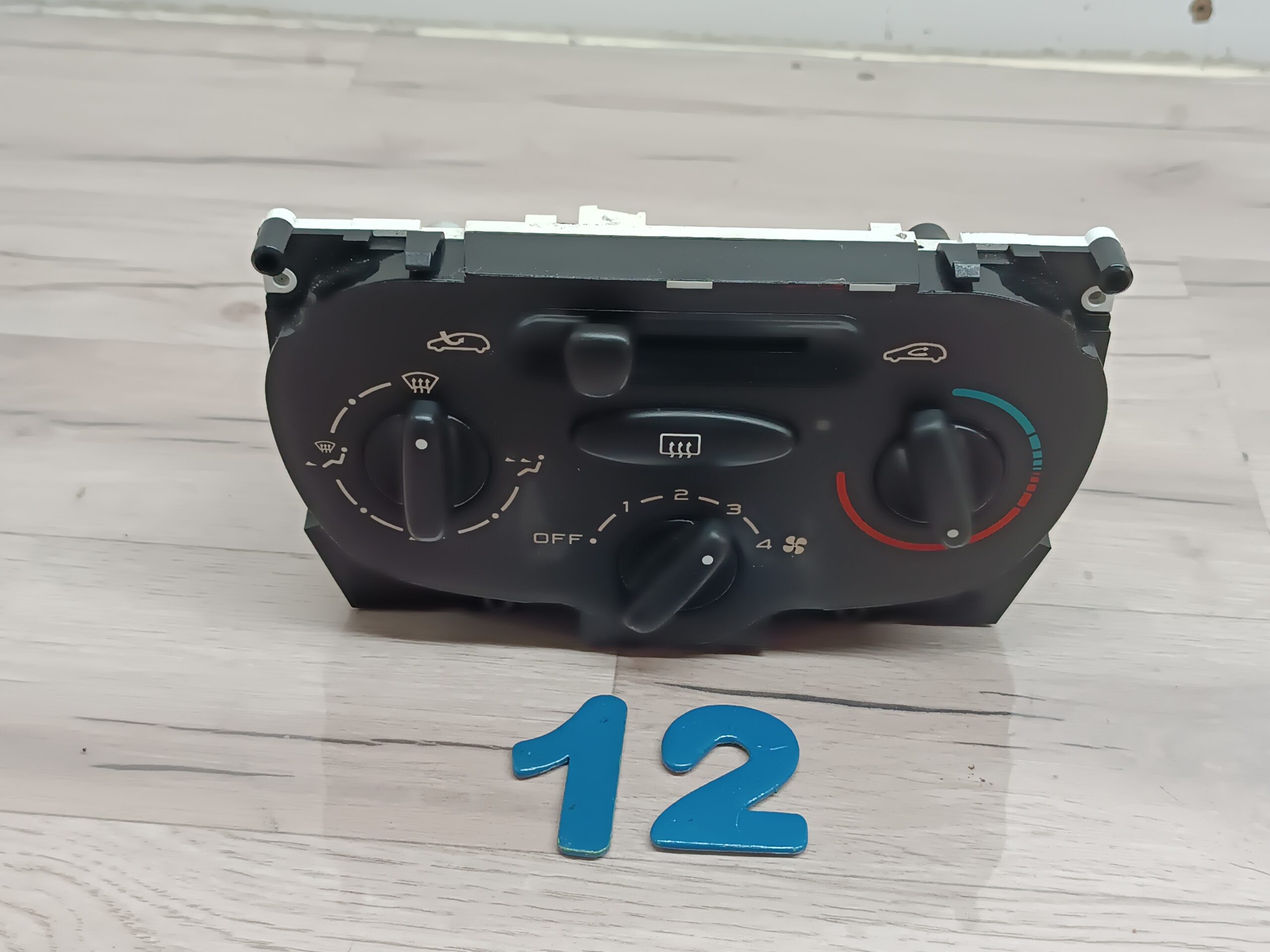 Klimabedienteil BEHR Peugeot 206cc Cabrio 44234-01